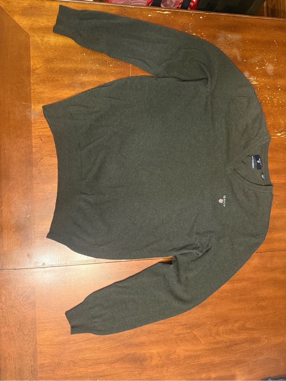Gant Men's V-Neck Sweater in Dark Olive